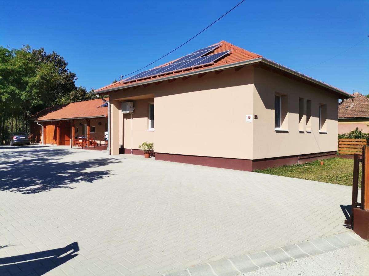 Apartmán Okerka Vendeghaz Csesztreg Exteriér fotografie