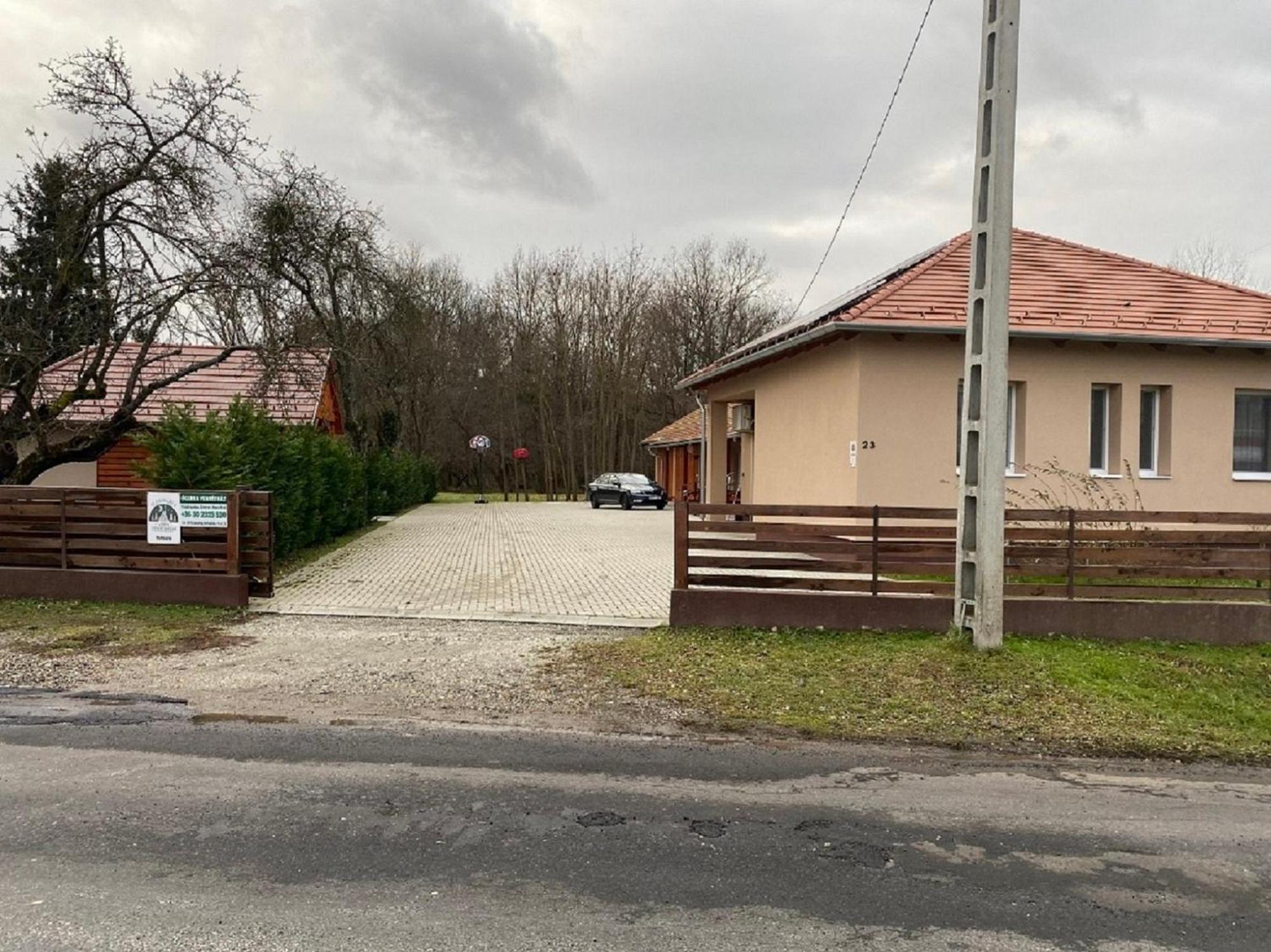 Apartmán Okerka Vendeghaz Csesztreg Exteriér fotografie
